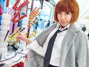 AISS爱丝(黄金版) – 索菲的秋日女神模式开启，原图惊艳到让我想，请她吃顿饭！照片淘金般的美！