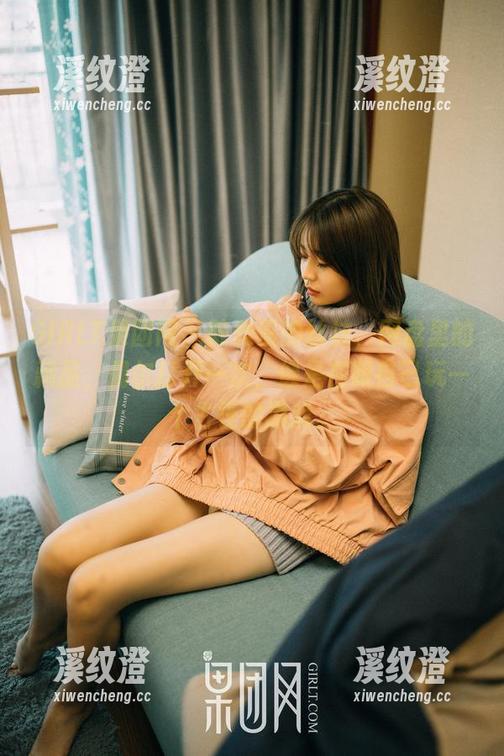 GIRLT果团网-陈雅漫 GIRLT果团网 - 陈雅漫的丝袜,网盘里的藏品,偶尔打开一次,像是在跟自己玩一个古怪的游戏。