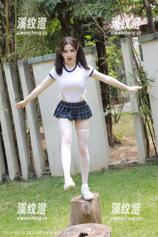 MFStar模范学院-伊小七MoMo MFStar模范学院 - 私拍记录——伊小七MoMo是如何把少女还原成记忆的?