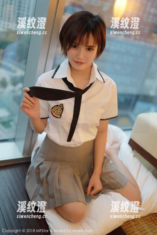 MFStar模范学院-艾莉Evelyn MFStar模范学院 - 艾莉Evelyn,全套长腿写真,你确定没用合成吧?