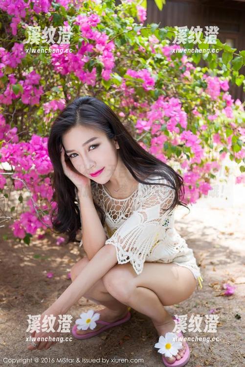 MiStar魅妍社 - 天台的微风都被Angela小热巴的美图抓住，壁纸效果绝不马虎哦！