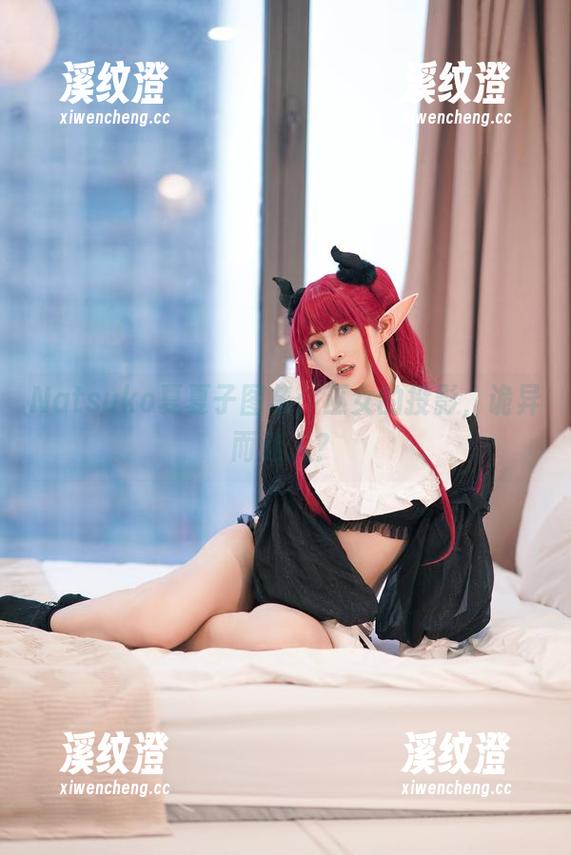 Natsuko夏夏子 Natsuko夏夏子图集:巫女的投影,诡异而迷人?