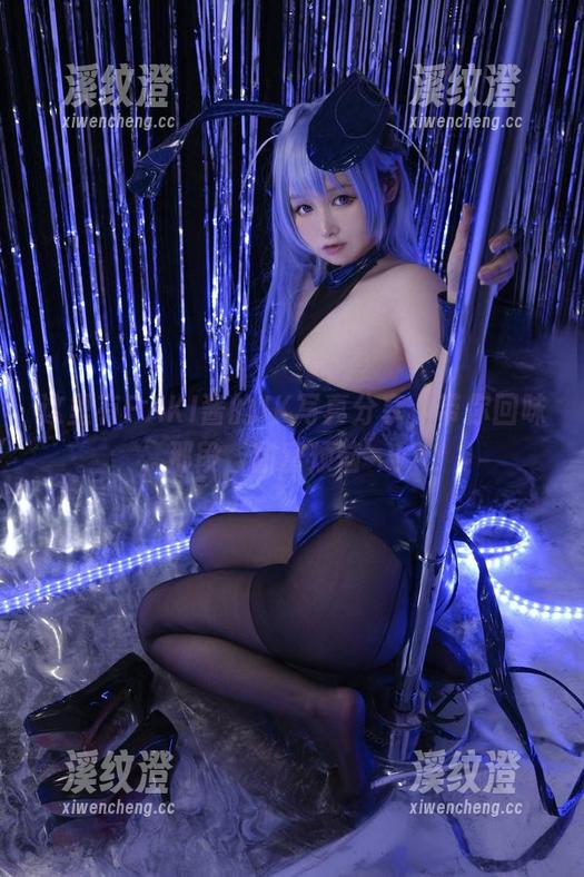 这里有PAKI酱的JK写真分享，带你回味那段‘甜蜜烦恼’！