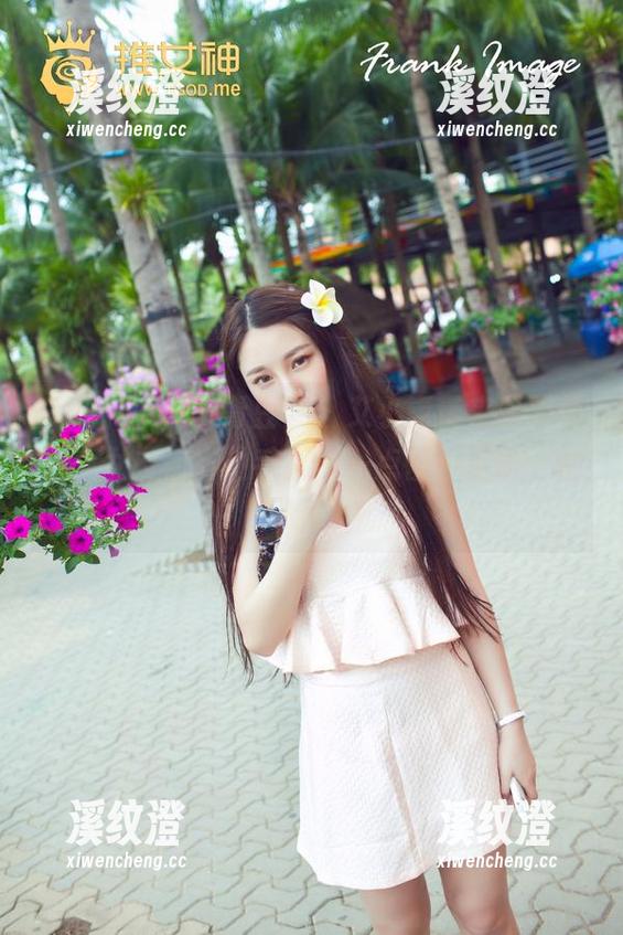QingDouKe青豆客 - 艾小青带来最新美图，女友被自拍手抖得一点都不正常，哈哈！