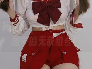那条牛仔裤搭配Tina很妖孽呀，真是个美图中的无敌组合！