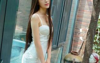 UGirls尤果网 – 偏锋尽显！李丁丁泳衣全集，原图里的每一抹性感