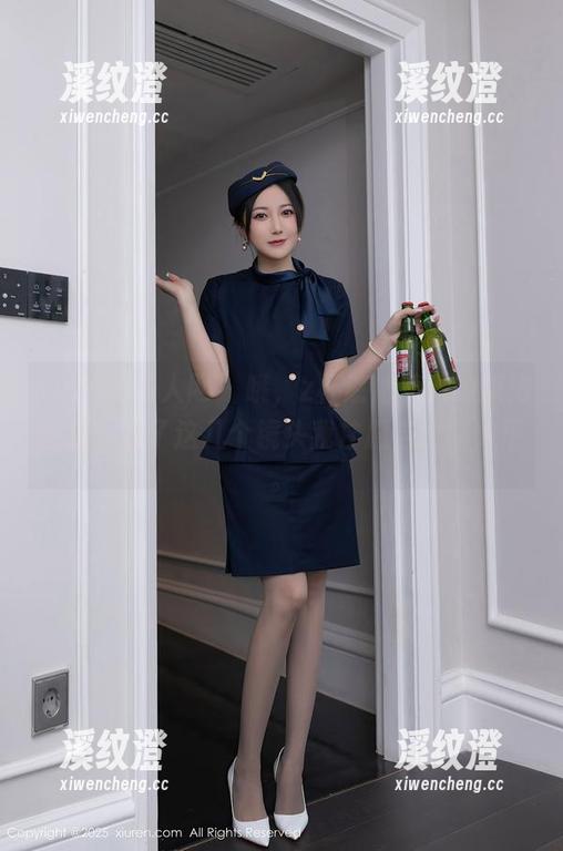 Xiuren秀人网-z杯悠悠 Xiuren秀人网 - 哦,z杯悠悠和她的旗袍图集:为了这几个镜头我甘愿当个路人甲。