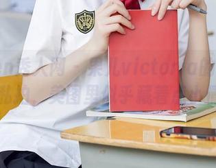 Xiuren秀人网 – 果儿victoria的女孩子气私拍，美图里似乎藏着点小情绪