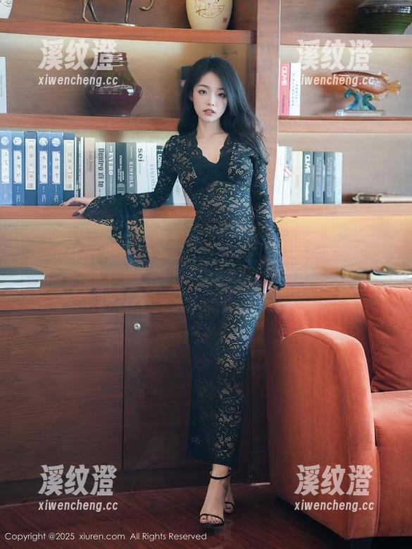 Xiuren秀人网 - 萝莉悠悠酱的这一套在哪个电商做的？图片里的白色细节绝了，原图还得翻一翻，查查设计理念。