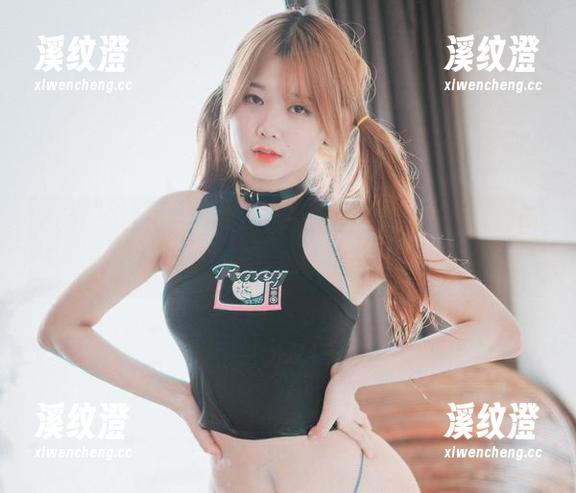 Zia(지아)在私拍JK中的时而调皮时而羞涩，原图展示了另一种糖果色彩。