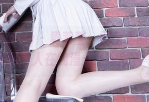beautyleg – 黄苇萱：网盘里的秘密合集，居然有人在找漫天飞舞的黄苇萱！