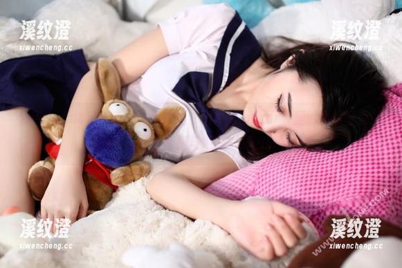 partycat轰趴猫-杨晨晨sugar partycat轰趴猫 - 当我打开“杨晨晨sugar长腿的高清图包”,我体会到了一种腿与地面之间的微妙关系。