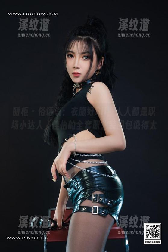 丽柜-佳怡 丽柜 - 俗话说:衣服好BH,人人都是职场小达人,佳怡的全套职业装图包说得太对了吧!