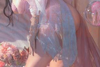 “云溪溪奶桃的婚纱写真：新人的另一种演绎？”——这样的作品，身材当然无敌！
