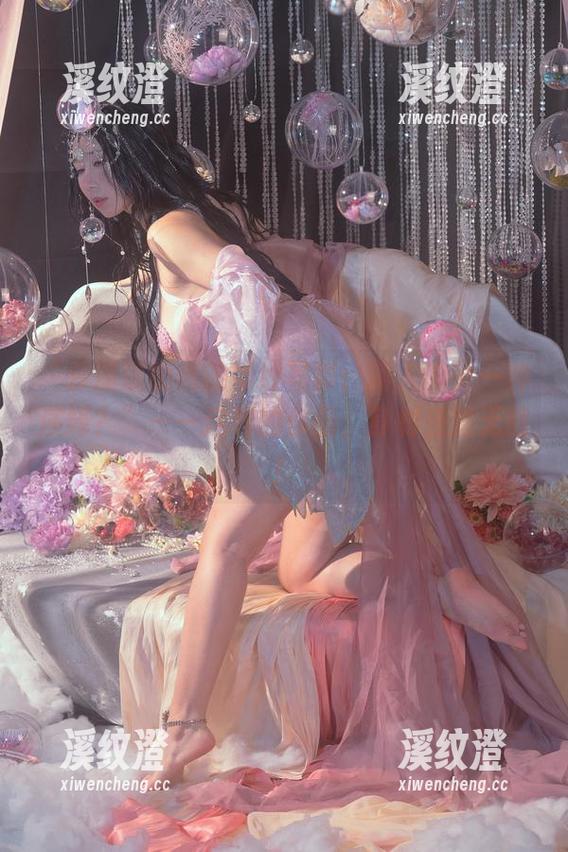 “云溪溪奶桃的婚纱写真：新人的另一种演绎？”——这样的作品，身材当然无敌！