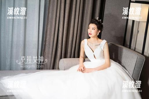 克拉女神-孟君 克拉女神 - 孟君的美图就像那件毛衣,轻柔中透露着惹火的气息。