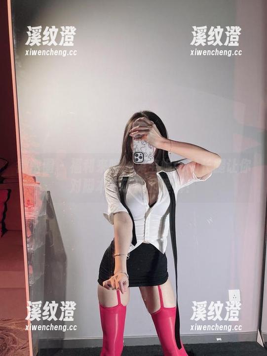 微密圈 - 福利来啦！兔宝妮to的长腿让你对脚本有了新的理解！