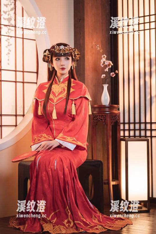 那女孩在凉凉子的私拍里，像是从梦里走出的精灵