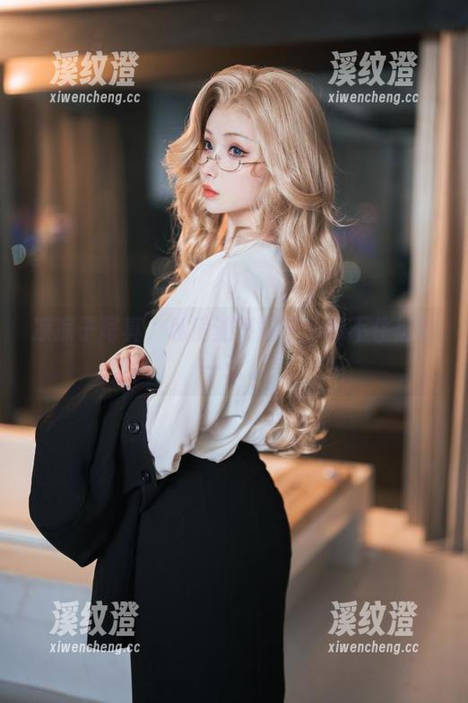 凉凉子 凉凉子写真,私房油亮风子,忍不住想偷一张。