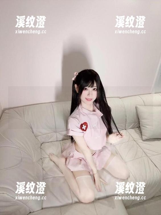 微密圈 - 在线看十万口草莓粥粥的白衬衫，调调没错，但设计师真的是该好好想想了！