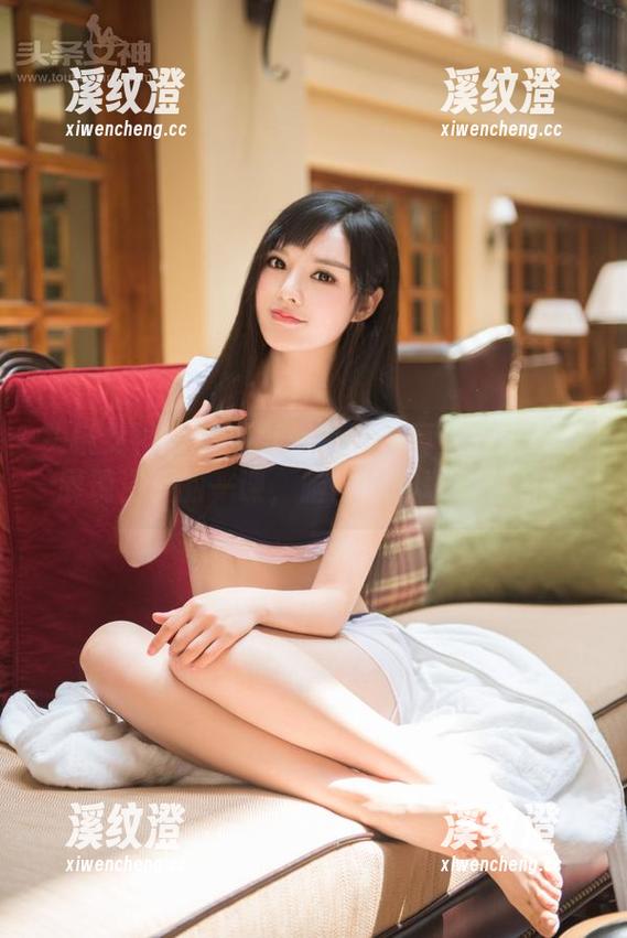 头条女神-易阳 头条女神 - 这简直是易阳写真里的连体衣展现资源的一课,脑内小剧场已开启!