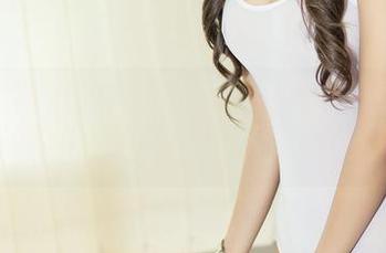 头条女神 – 教室囧事：莫晓希的图册让我也想坐后排！