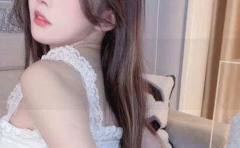 嗯？小小奶瓶儿的白色蕾丝cos，最省心的方式又在这里了。