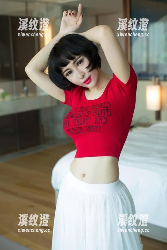 尤果网 - 松果儿的白裙，一个不小心就要捡个免费图包，太划算了！