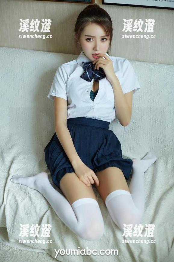 尤蜜荟-李承美 尤蜜荟 - 情不自禁,李承美的双马尾私拍让我想起了动画里的主角,图包立刻保存!