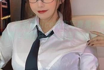 微密圈 – 张思允nice睡衣写真集：看她轻松穿着懒洋洋的样子，连昏睡都是种艺术…