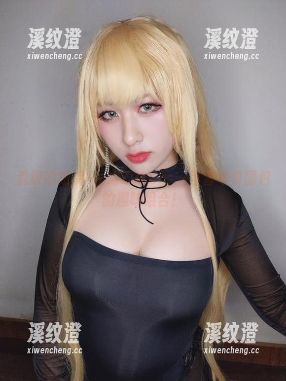 柘烟Zuken 荒唐的短裤+柘烟Zuken=一整套写真图包的趣味组合!