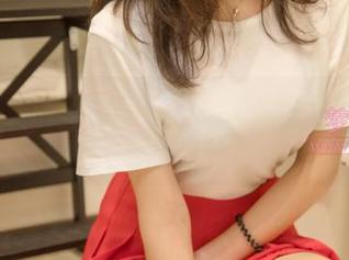 梦丝女神 – 当丝丝的图库遇上小奶喵，会发生什么？猫咪审美爆表！