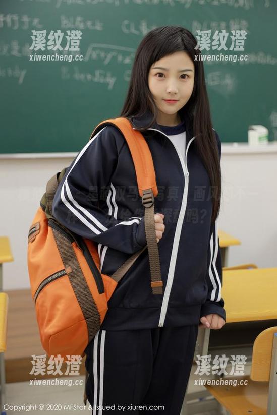 模范学院-星萌 模范学院 - 星萌双马尾写真,画风都不一样了,这给你送深意吗?