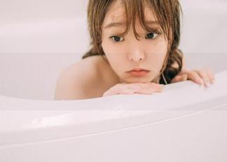 波萝社 – 图片中柳侑绮Sevenbaby，那种自信的女王范儿，肯定没少对镜自恋吧？