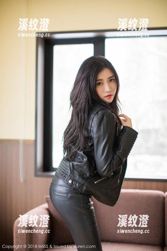 爱蜜社-娜大少爷 爱蜜社 - 娜大少爷的网袜,正式签名无圣光美图,在视线里慢慢游走。