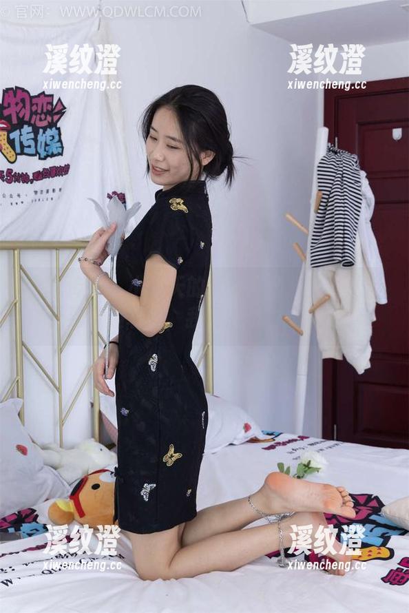 物恋传媒-小晴天 物恋传媒 - 小晴天的旅拍美图合集:从蓝天到奇趣表情,我是尴尬也是风景。