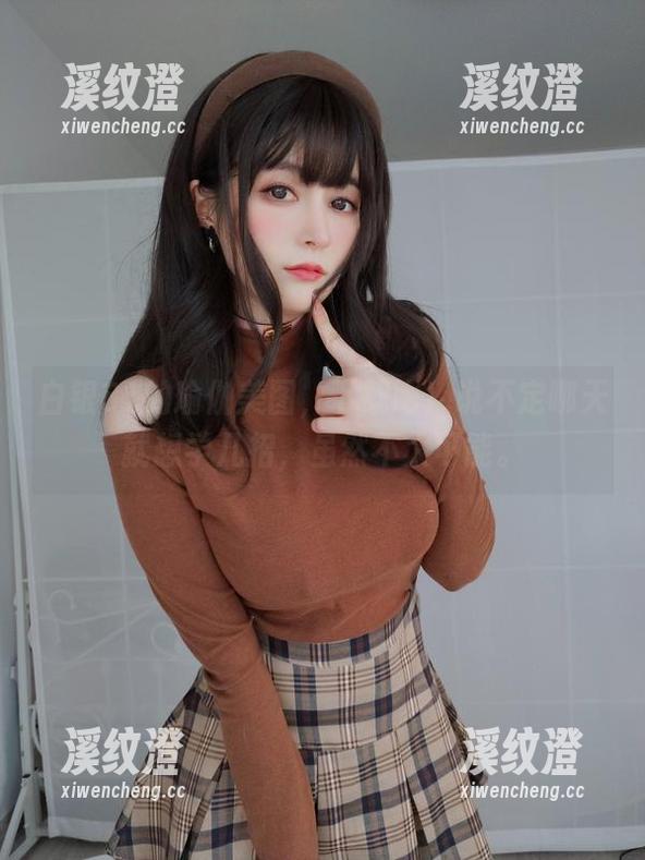 白银81的瑜伽美图，下载吧！说不定哪天就想学几招，虽然不太可能。