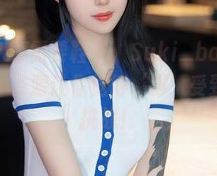 秀人网 – 不需要鞋子，Suki_baby的裸足图集：资源让你觉得‘脚’受到法则的挑战！