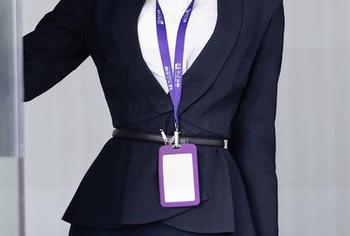 秀人网 – 在唐翩翩的教室写真里，没听错，课堂气氛也可以是这样的；资源：自己来找吧！