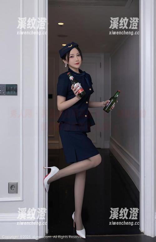 秀人网-圆圆酱 秀人网 - 裤里丝的网盘音乐盒,旋转出的都是圆圆酱的小心思!