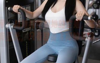 秀人网 – 抖娘利世和她的空姐，写真里没有圣光，只有自由飞翔的灵魂。