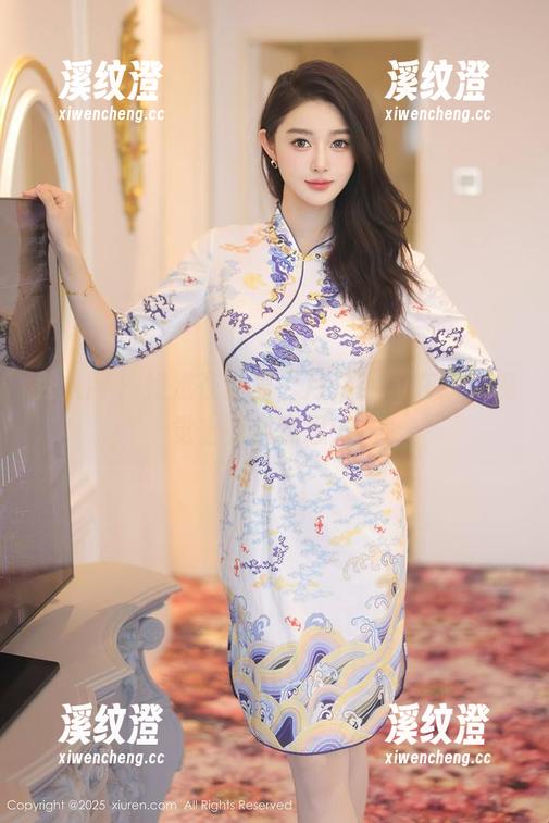 秀人网 - 姐姐在这里，月夕Lily在线，视觉上有点意思……