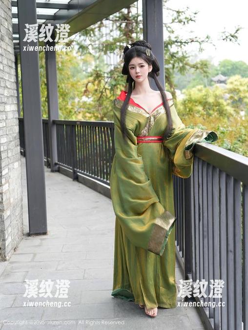 秀人网 - 我在想，林文文花嫁这个主题是她突发奇想，还是前几天看了部爱情片上线了？