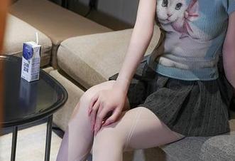 秀人网 – 桃色奶酪的圣诞写真合集，不怕腻，来耍猴吧！