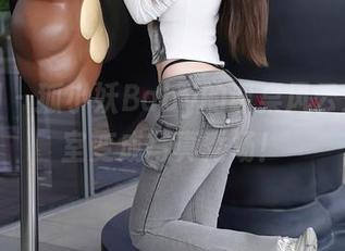 秀人网 – 狐小妖Baby的课桌风云：当教室变成写真秀场！