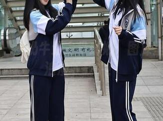 秀人网 – 当奶牛遇上芈琳娜：图库里的奶香浪漫下载中！
