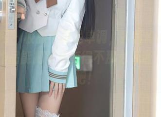 秀人网 – 校服不再是单调，茜茜Kimi的写真作品能把平凡变得不那么普通，来看看吧！