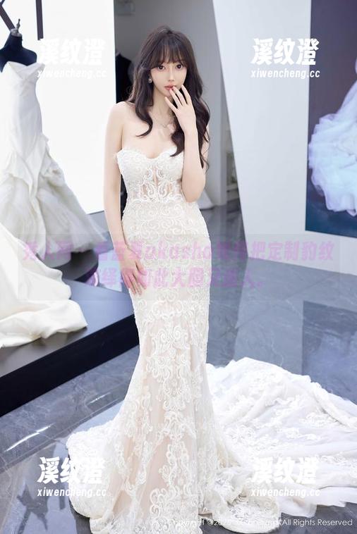 秀人网-蓝夏akasha 秀人网 - 看蓝夏akasha如何把定制豹纹演绎得如此大胆又迷人。