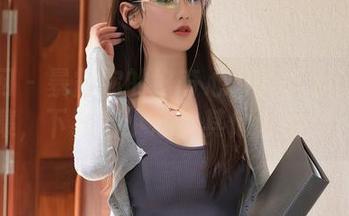 秀人网 – 暴露你的好奇心：郑颖姗肉丝合集，下载后小心被其他人围观。