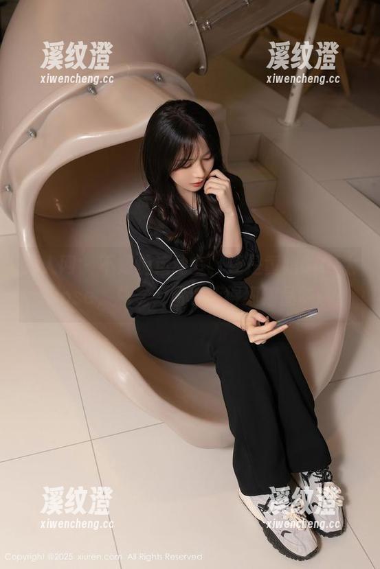 秀人网 - 不知是运动多，还是黄婧GIGI太会pose，总之，图包值得细细品味哦。